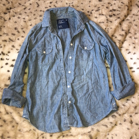 American Eagle Outfitters Tops - 🍁American Eagle Button-up blue jean blouse🍁